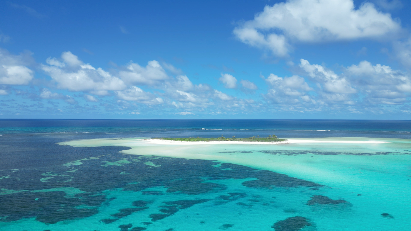 La Story de Junior - 10 jours sans téléphone au milieu de l’océan La Story de Junior La Story de Junior - 10 jours sans téléphone au milieu de l’océan