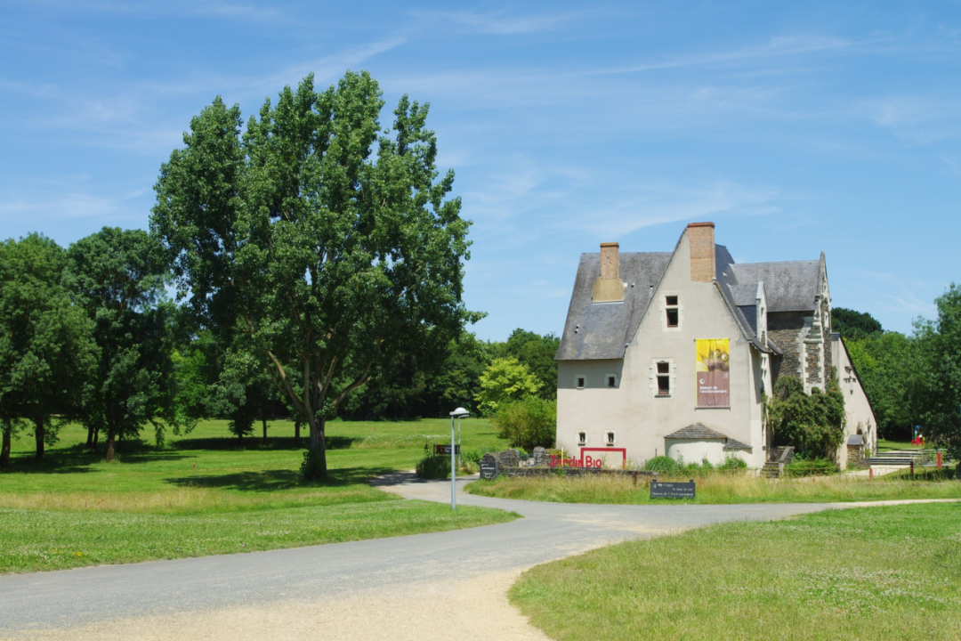 Emission du 30 09 2019 - Maison de l'environnement Le MUG! actu locale, mais pas que ! Emission du 30 09 2019 - Maison de l'environnement